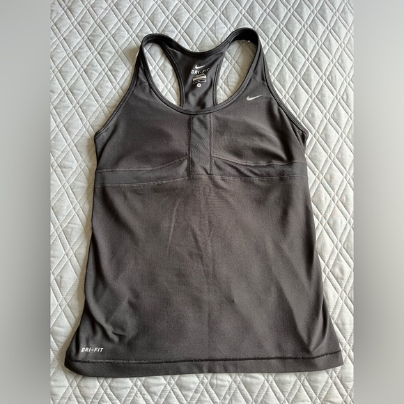 TWO Nike dri-fit tank tops - Picture 4 of 6